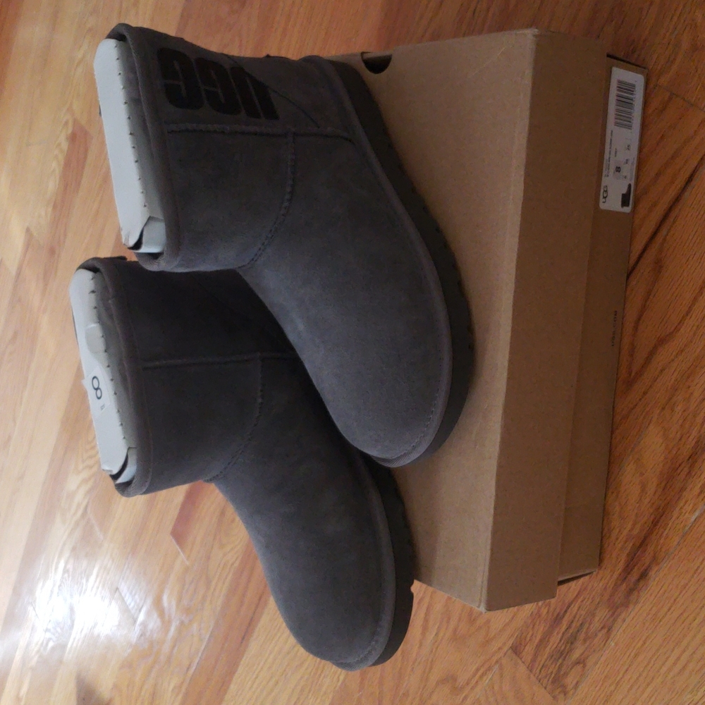 Classic Mini Bootie - Picture 4 of 5
